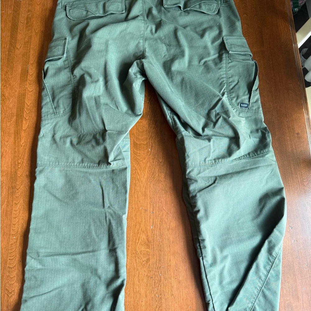 5.11 Tactical Cargo Pants - Picture 3 of 4